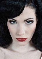 beauty make-up by Yasmin Vardar - Fotograf: Peter Odefey