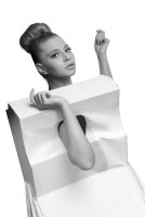 fashion make-up by Yasmin Vardar - Fotograf: Markus Kratz